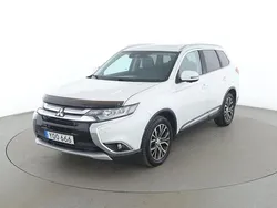 Vit Begagnad 2017 Mitsubishi Outlander SUV | 222 000 kr (Marknadspris)