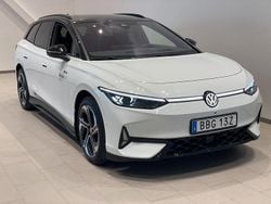 Vit (svart) Begagnad 2025 VW ID.7 GTX Sedan | 619 900 kr (Superpris)