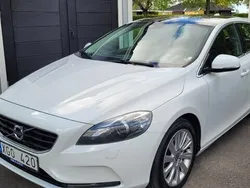 Vit Begagnad 2013 Volvo V40 Summum Kombi | 99 000 kr (Marknadspris)