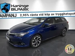 Blå Begagnad 2016 Toyota Auris Touring Sports Kombi | 129 900 kr (Marknadspris)