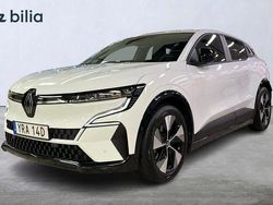 Vit Begagnad 2023 Renault Mégane IV Equilibre Halvkombi | 279 900 kr (Marknadspris)