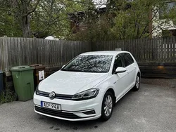 Vit Begagnad 2020 VW Golf VIII Halvkombi | 169 000 kr (Marknadspris)