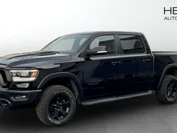 Svart (black) Begagnad 2022 RAM 1500 Pickup | 709 900 kr (Bra pris)