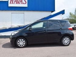 Svart Begagnad 2013 Toyota Verso-S Minibuss | 52 500 kr (Marknadspris)