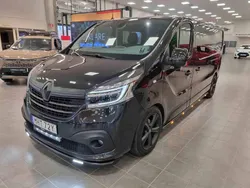 Svart Begagnad 2021 Renault Trafic Van | 495 000 kr