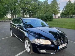 Blå Begagnad 2016 Volvo V70 Momentum Kombi | 145 000 kr (Marknadspris)