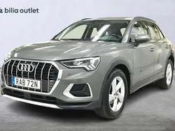 Grå Begagnad 2022 Audi Q3 Advanced Plus SUV | 289 900 kr (Marknadspris)