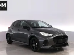 Grå (machine grey) Ny 2025 Mazda 2 Homura-Line Halvkombi | 295 000 kr (Marknadspris)