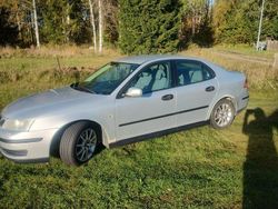 Grå Begagnad 2003 Saab 9-3 Linear Sedan | 13 000 kr (Lite dyr)