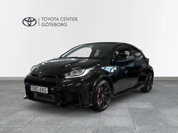 Svart Ny 2024 Toyota Yaris Premium Halvkombi | 599 900 kr (Bra pris)