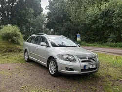 Silver Begagnad 2007 Toyota Avensis Kombi | 8 000 kr (Superpris)