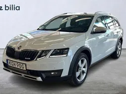 Vit Begagnad 2020 Skoda Octavia Scout Kombi | 224 900 kr (Marknadspris)