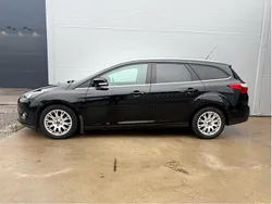 Svart Begagnad 2012 Ford Focus Titanium Kombi | 55 000 kr (Marknadspris)