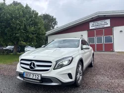 Vit Begagnad 2014 Mercedes GLA220 SUV | 179 000 kr (Marknadspris)
