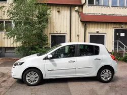 Vit Begagnad 2010 Renault Clio R.S. Halvkombi | 33 000 kr (Marknadspris)