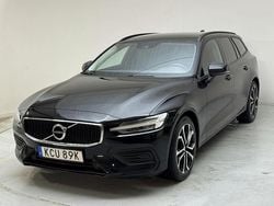 Svart Begagnad 2021 Volvo V60 Momentum Kombi | 274 900 kr (Bra pris)