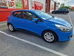 Blå Begagnad 2014 Renault Clio IV Halvkombi | 43 000 kr (Marknadspris)
