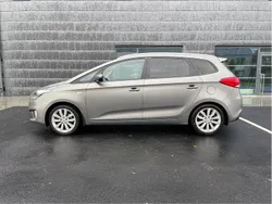 Grå Begagnad 2016 Kia Carens Minibuss | 114 900 kr (Marknadspris)