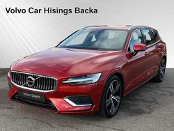 Röd Begagnad 2021 Volvo V60 Inscription Kombi | 339 900 kr (Marknadspris)