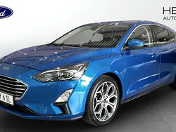 Blå (blue) Begagnad 2019 Ford Focus ST-Line Halvkombi | 169 900 kr (Marknadspris)