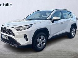 Vit Begagnad 2022 Toyota RAV4 Hybrid Active SUV | 344 800 kr (Bra pris)