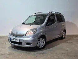 Silver Begagnad 2005 Toyota Yaris Verso Minibuss | 64 900 kr (Marknadspris)