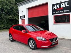 Röd Begagnad 2014 Volvo V40 Kinetic Kombi | 89 900 kr (Marknadspris)