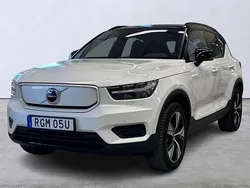Vit Begagnad 2022 Volvo XC40 Core SUV | 349 900 kr