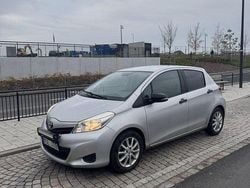 Silver Begagnad 2012 Toyota Yaris Life Halvkombi | 45 000 kr (Lite dyr)
