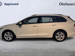 Vit Begagnad 2021 VW Golf VIII Kombi | 229 900 kr (Bra pris)