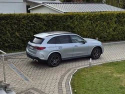 Silver Begagnad 2024 Mercedes GLC300e SUV | 695 000 kr (Marknadspris)