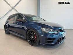 Mörkblå Begagnad 2016 VW Golf VII R Halvkombi | 279 900 kr (Dyr)