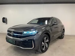 Grå Begagnad 2023 VW Touareg R-line SUV | 869 000 kr