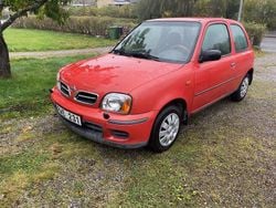 Röd Begagnad 2000 Nissan Micra Halvkombi | 11 000 kr