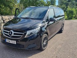 Svart Begagnad 2019 Mercedes V250 Avantgarde Minibuss | 319 000 kr