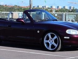 Röd samma som bilen Begagnad 2000 Mazda MX5 Cab | 77 500 kr (Marknadspris)