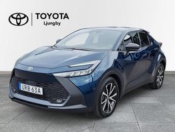 Blå Begagnad 2025 Toyota C-HR Style SUV | 359 000 kr (Marknadspris)