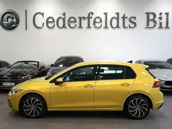 Gul Begagnad 2020 VW Golf VIII Pro Halvkombi | 198 900 kr (Marknadspris)