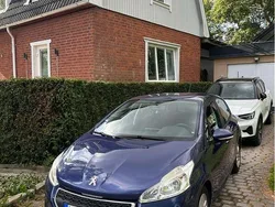Blå Begagnad 2012 Peugeot 208 Halvkombi | 63 000 kr (Marknadspris)