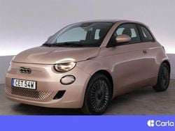 Röd Begagnad 2022 Fiat 500e Icon Halvkombi | 208 900 kr (Marknadspris)