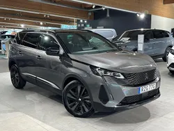 Grå Begagnad 2024 Peugeot 5008 GT Minibuss | 349 900 kr (Marknadspris)