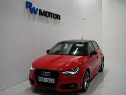 Röd Begagnad 2013 Audi A1 Sportback S-Line Halvkombi | 99 800 kr (Marknadspris)