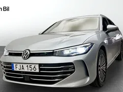 Silver Begagnad 2024 VW Passat Elegance Kombi | 369 900 kr (Lite dyr)
