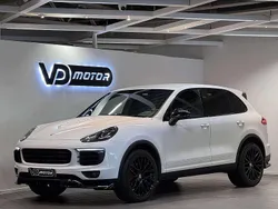 Vit Begagnad 2016 Porsche Cayenne Sport SUV | 389 700 kr (Dyr)