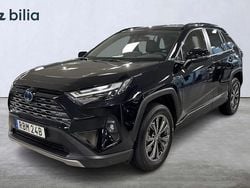 Svart Begagnad 2024 Toyota RAV4 Hybrid Executive SUV | 449 900 kr (Bra pris)