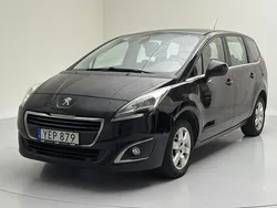 Svart Begagnad 2016 Peugeot 5008 Active+ Minibuss | 124 900 kr