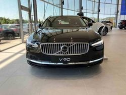 Svart Ny 2025 Volvo V90 Core Kombi | 544 900 kr (Marknadspris)