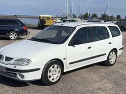 Vit Begagnad 2003 Renault Mégane GrandTour Authentique Kombi | 16 990 kr (Superpris)
