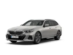 Oxide grey metallic Ny 2025 BMW 530e M Sport Kombi | 749 500 kr (Marknadspris)