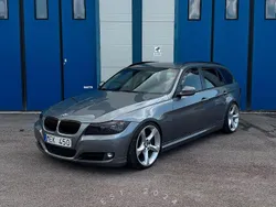 Grå Begagnad 2011 BMW 320 Kombi | 89 000 kr (Lite dyr)